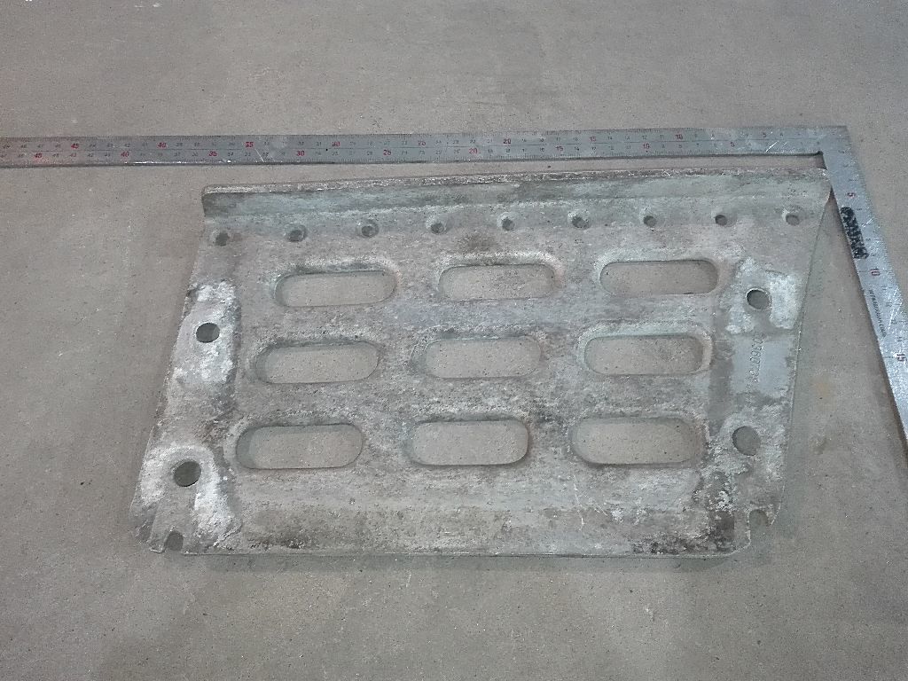 ступенька корпуса ступеней нижняя левая б/у - 3